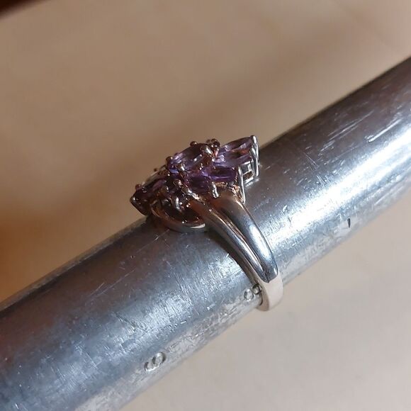 925 Sterling Silver and Amethyst Flower Cluster Ring Size 7.75 - Picture 8 of 10